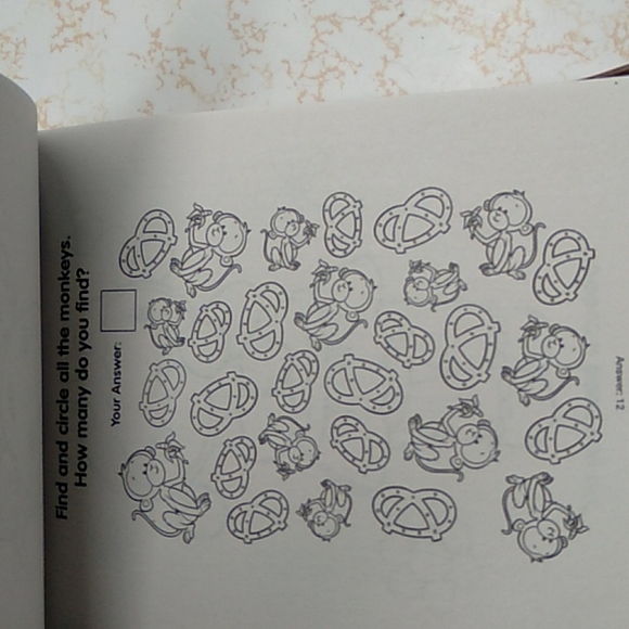 Activity pad for girls - Picture 3 of 10